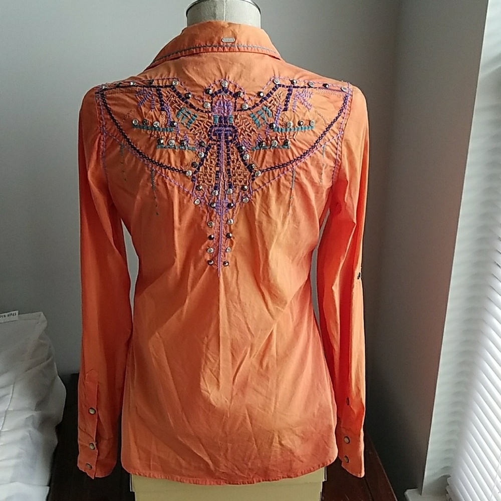 Long sleeve light weight button down from Buckle